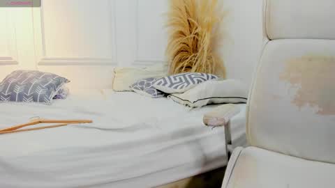 Snapshot of xrystal_and_danne chatting on January 29, 11:35 pm Xrystal and Danne online show from January 29, 11:35 pm