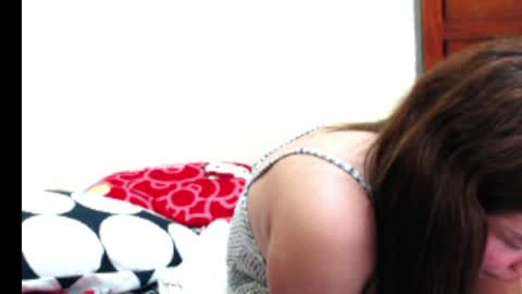 Snapshot of xsexyhotmomma69x chatting on June 15, 5:09 am merayel online show from June 15, 5:09 am