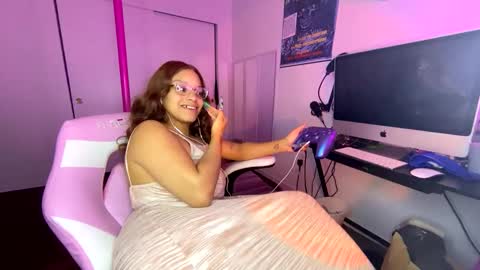 xStarGazingx online show from September 29, 5:01 am