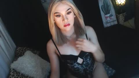 Sundae online show from December 14, 8:35 pm