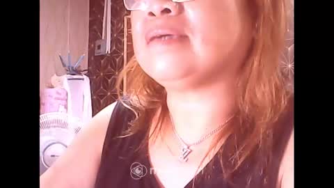 Snapshot of xsw33t_joy69x chatting on December 11, 2:00 pm joy online show from December 11, 2:00 pm