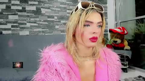 Femboy Exotic online show from July 21, 4:37 am