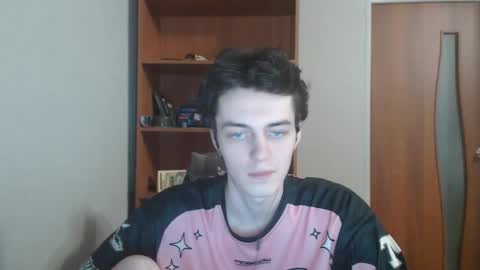 Snapshot of xtraqqq chatting on November 24, 7:24 pm traqqq online show from November 24, 7:24 pm