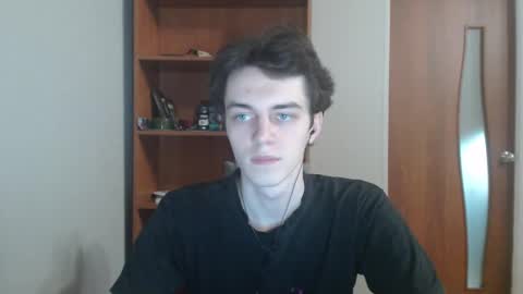 Snapshot of xtraqqq chatting on December 1, 8:36 pm traqqq online show from December 1, 8:36 pm