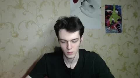 traqqq online show from February 10, 7:40 pm