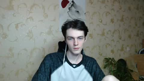 traqqq online show from June 20, 8:33 pm