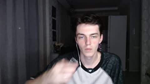 traqqq online show from August 1, 6:29 pm