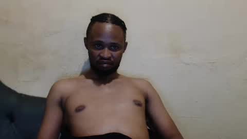 Snapshot of xtroyxxx chatting on May 22, 8:36 pm Troy online show from May 22, 8:36 pm
