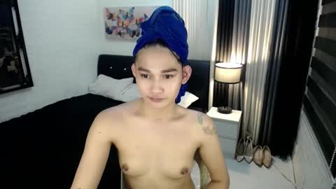 xtspetitehugecock online show from December 22, 10:34 am