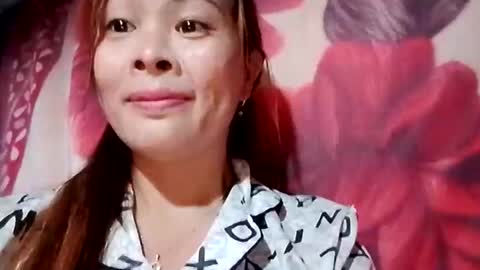 xuxulove00 online show from December 5, 12:41 am