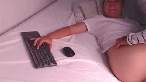 Gabriela and Camila online show from March 9, 3:27 pm