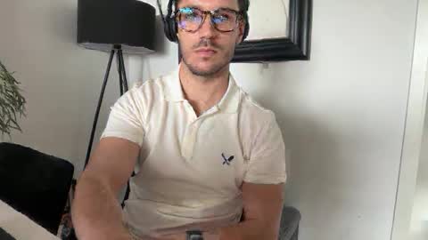 Snapshot of xx6davdov9xx chatting on April 13, 9:59 am davdo online show from April 13, 9:59 am