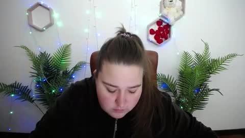 Snapshot of xx_daniella_xx chatting on March 6, 9:17 am xx daniella xx online show from March 6, 9:17 am