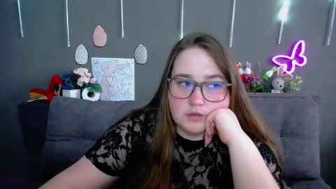 Snapshot of xx_daniella_xx chatting on March 31, 6:36 am xx daniella xx online show from March 31, 6:36 am