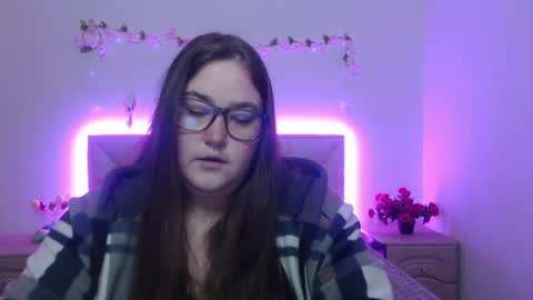 Snapshot of xx_daniella_xx chatting on April 16, 6:36 am xx daniella xx online show from April 16, 6:36 am