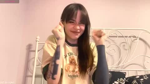 Lily online show from February 9, 7:29 pm