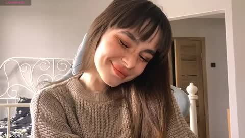 Lily online show from April 3, 9:18 am
