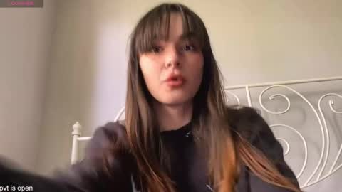 Lily online show from May 19, 11:38 am