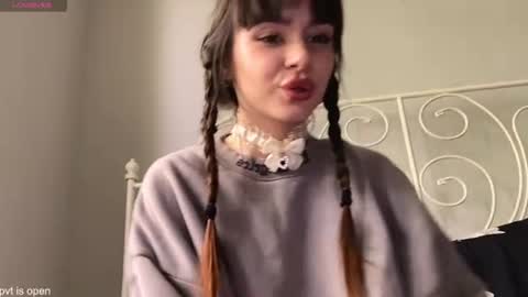 Lily online show from June 11, 11:08 am