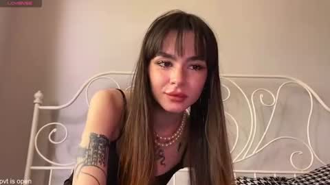 Lily online show from June 26, 11:25 am
