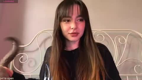 Lily online show from July 9, 11:58 am