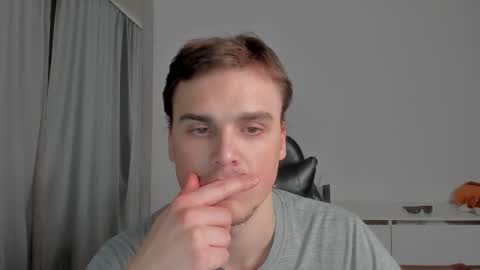 raul online show from March 8, 1:47 am