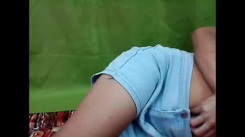 Snapshot of xx_winwin_xx chatting on February 20, 7:55 am Mariel online show from February 20, 7:55 am