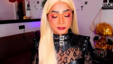 xxasian_goddessxx online show from March 18, 6:05 am