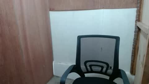 Snapshot of xxasian_sweetheart19xx chatting on December 18, 9:48 am xxasian_sweetheart19xx online show from December 18, 9:48 am