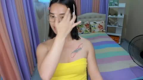 CHLOES ROOM online show from May 19, 5:36 am