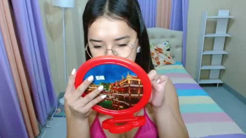 CHLOES ROOM online show from June 18, 10:52 am