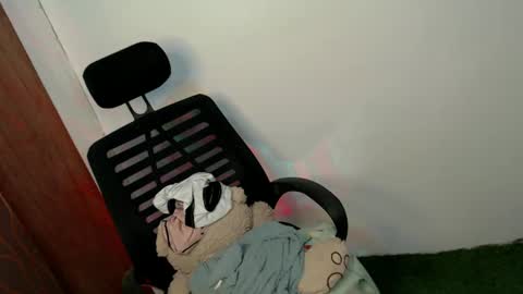 Snapshot of xxcandy_lust chatting on January 12, 12:55 pm xxcandy lust online show from January 12, 12:55 pm