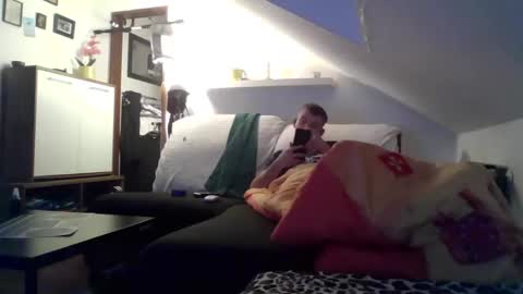 Snapshot of xxdirty_slut_boyxx chatting on January 7, 2:03 am xxdirty_slut_boyxx online show from January 7, 2:03 am