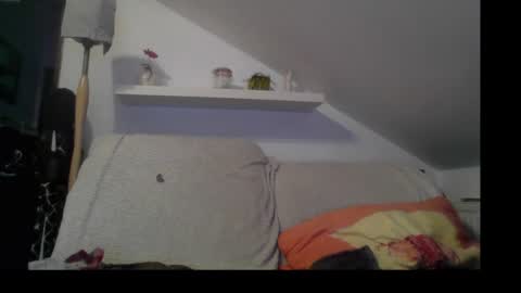 Snapshot of xxdirty_slut_boyxx chatting on May 18, 10:15 pm xxdirty_slut_boyxx online show from May 18, 10:15 pm