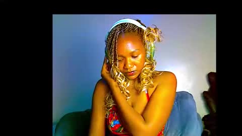 xxfleurlove online show from January 8, 3:42 am