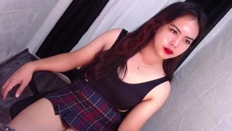 divine online show from March 11, 4:43 am