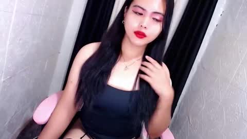 divine online show from September 9, 11:15 pm