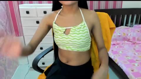 Snapshot of xxkayjeanxx chatting on March 24, 12:21 pm Aya online show from March 24, 12:21 pm