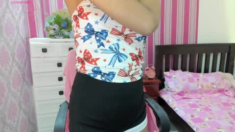 Snapshot of xxkayjeanxx chatting on March 30, 7:42 am Aya online show from March 30, 7:42 am