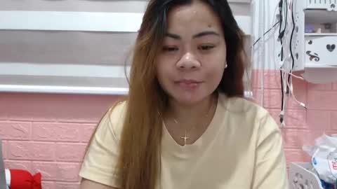 Snapshot of xxkryzelxx chatting on December 9, 5:19 pm Dhel online show from December 9, 5:19 pm