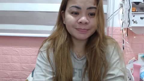 Snapshot of xxkryzelxx chatting on January 28, 4:19 pm Dhel online show from January 28, 4:19 pm