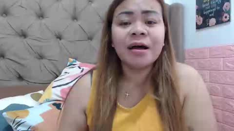 Snapshot of xxkryzelxx chatting on January 29, 8:29 am Dhel online show from January 29, 8:29 am