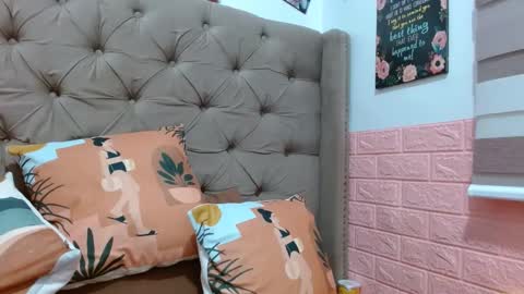 Snapshot of xxkryzelxx chatting on March 11, 12:28 pm Dhel online show from March 11, 12:28 pm