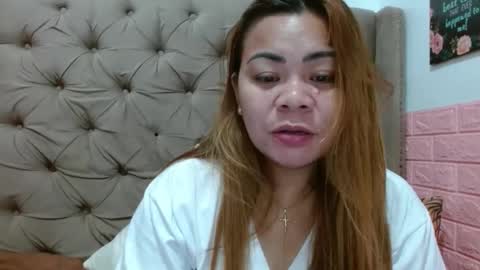 Snapshot of xxkryzelxx chatting on March 12, 5:49 pm Dhel online show from March 12, 5:49 pm