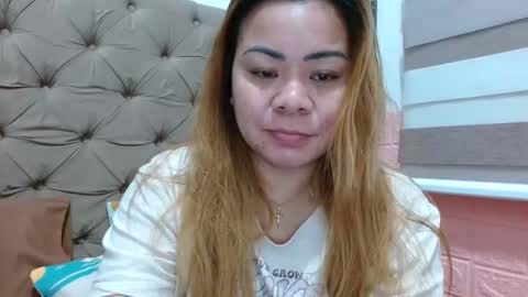 Snapshot of xxkryzelxx chatting on October 3, 4:59 pm Dhel online show from October 3, 4:59 pm