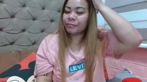 Snapshot of xxkryzelxx chatting on October 20, 5:13 pm Dhel online show from October 20, 5:13 pm