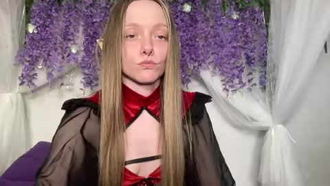 Snapshot of xxloveanastasia chatting on July 28, 4:05 pm LoveAnastasia online show from July 28, 4:05 pm