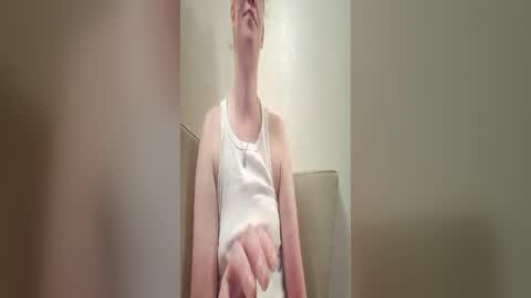 xxmariebliss online show from June 12, 12:48 pm