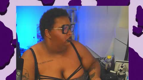 Snapshot of xxmoniquestarrxx chatting on February 28, 12:55 am Thee Baddest BBW online show from February 28, 12:55 am