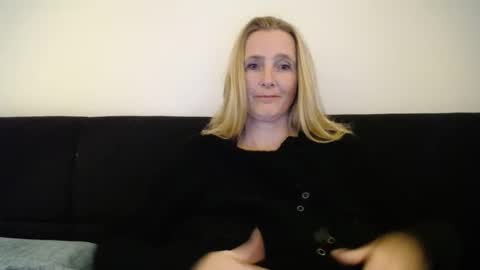 Nikkie online show from December 11, 7:36 pm